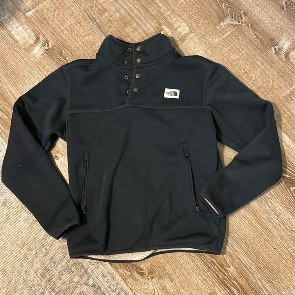 The North Face thick sweatshirt men’s size small quarter snap pullover